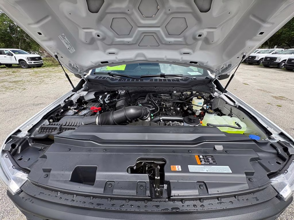 2026 Oxford White Ford Super Duty F-250 SRW XL 4X4 Truck