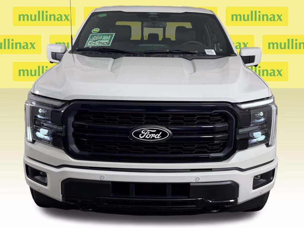 2026 Star White Metallic Tri-Coat Ford F-150 Lariat 4X4 Truck