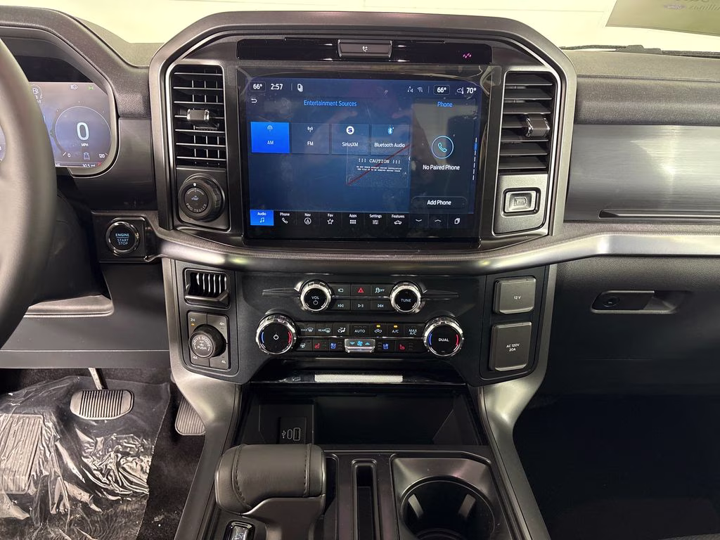 2026 White Ford F-150 Lariat 4X4 Truck