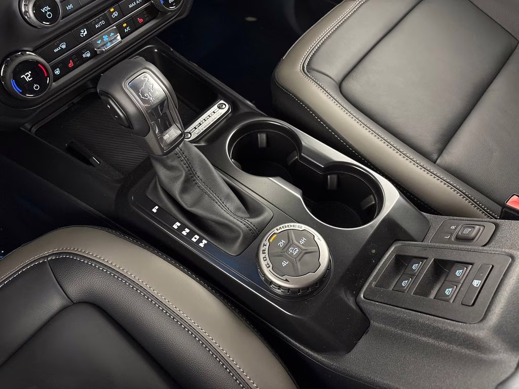 2026 Oxford White Ford Bronco Outer Banks 4X4 SUV