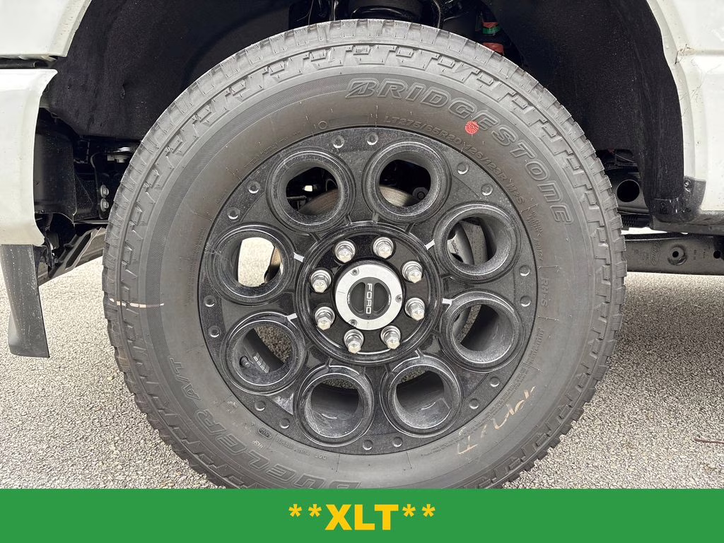 2026 Avalanche Ford Super Duty F-250 SRW XLT 4X4 Truck