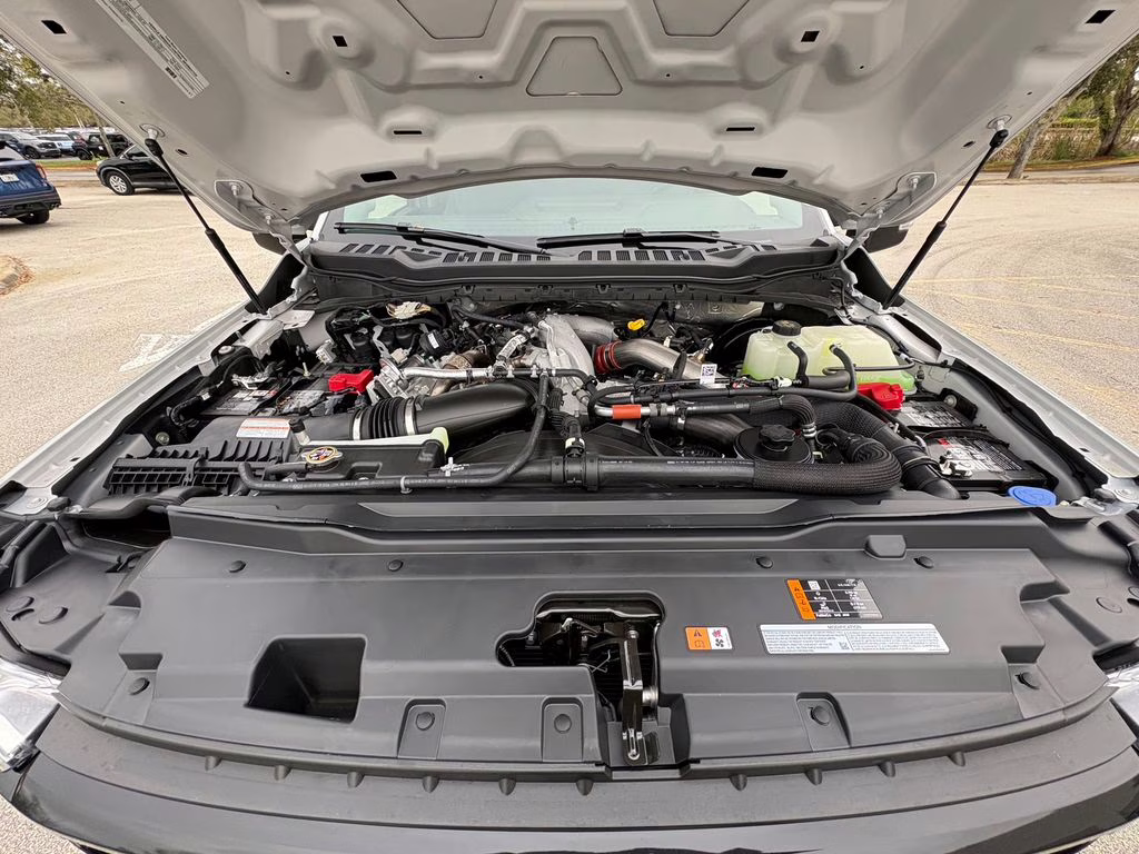 2026 Avalanche Ford Super Duty F-250 SRW XLT 4X4 Truck