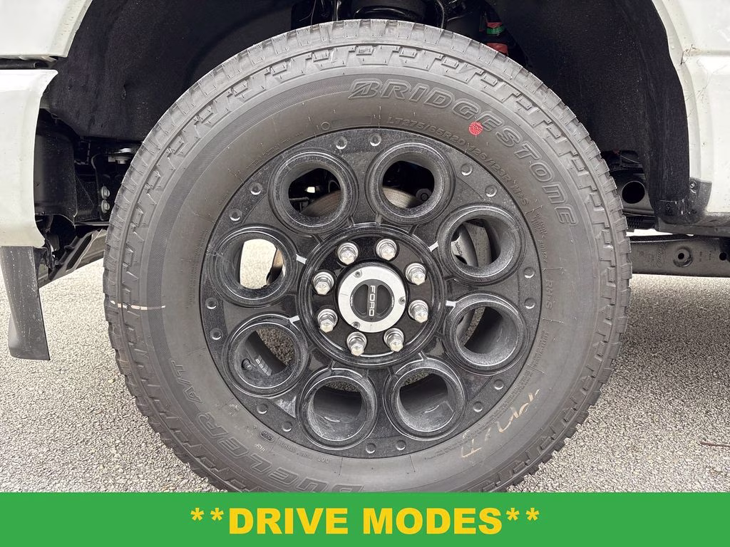 2026 Avalanche Ford Super Duty F-250 SRW XLT 4X4 Truck