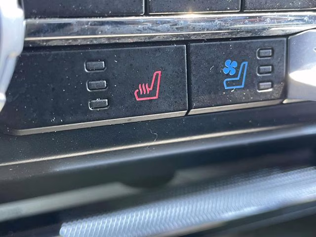 2023 Black Metallic Ford F-150 Lariat 4X4 Truck