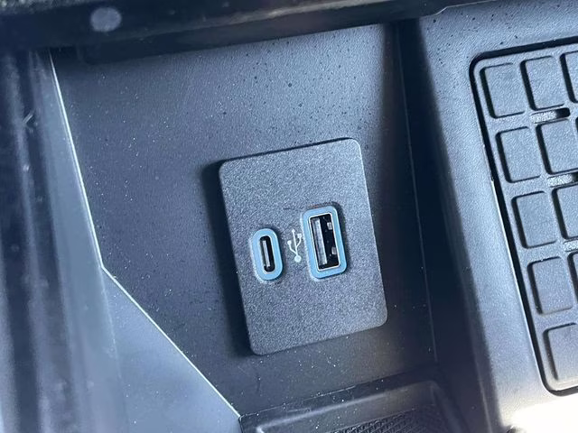 2023 Black Metallic Ford F-150 Lariat 4X4 Truck