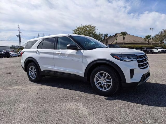 2026 Star White Metallic Tri-Coat Ford Explorer Active RWD SUV
