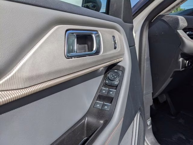 2026 Star White Metallic Tri-Coat Ford Explorer Active RWD SUV