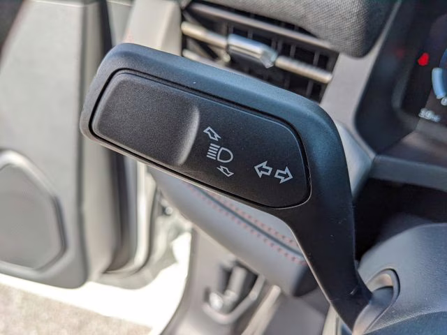 2026 Star White Metallic Tri-Coat Ford Explorer Active RWD SUV