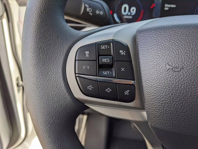 2026 Star White Metallic Tri-Coat Ford Explorer Active RWD SUV