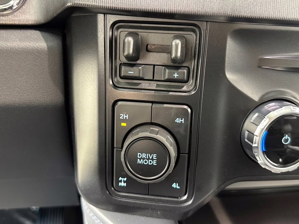 2026 Agate Black Metallic Ford Super Duty F-250 SRW Platinum 4X4 Truck