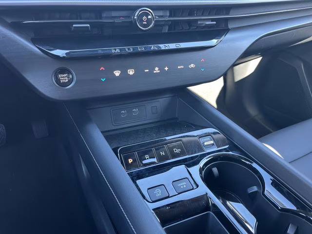 2025 Everest White Pearl Tricoat Nissan Murano SV AWD SUV