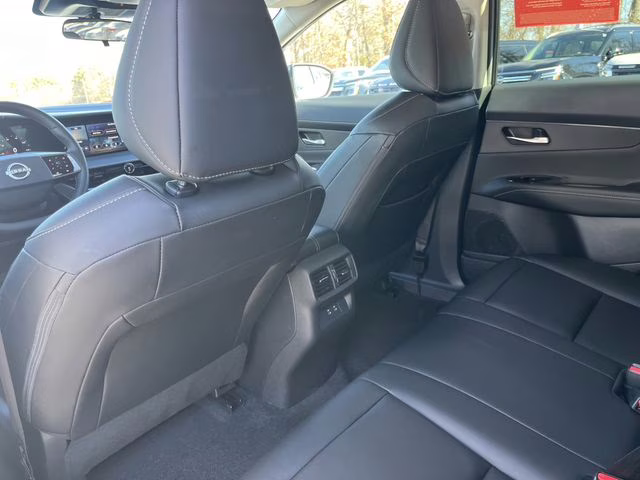 2025 Everest White Pearl Tricoat Nissan Murano SV AWD SUV