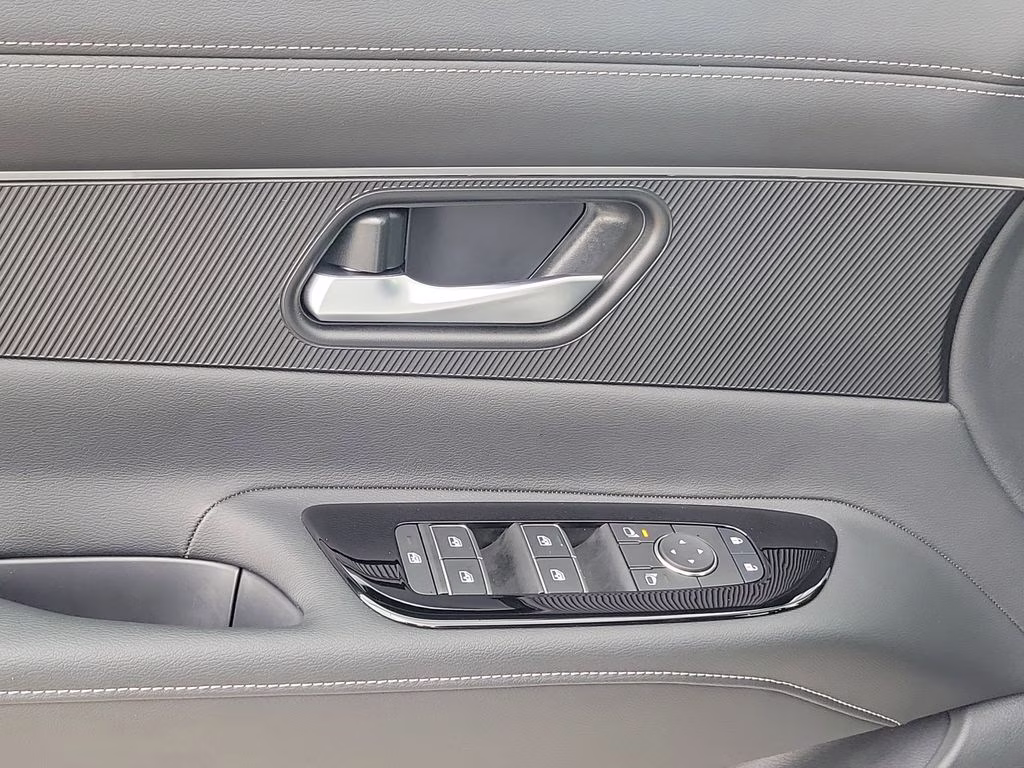 2025 Everest White Pearl Tricoat Nissan Murano SV AWD SUV
