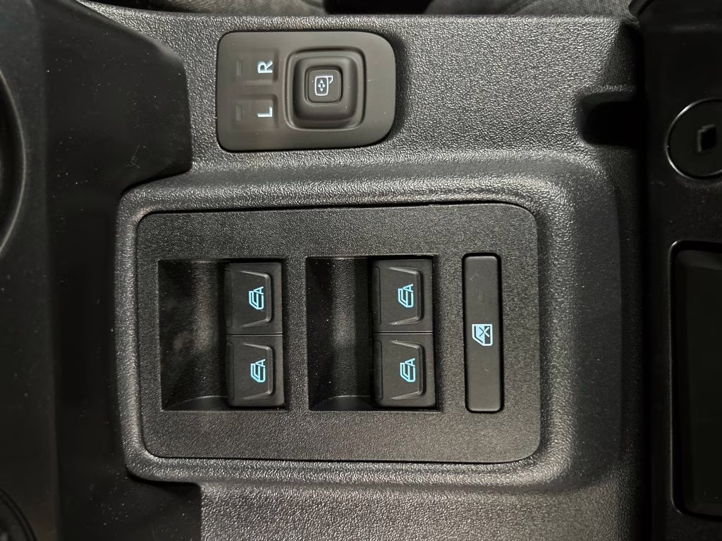 2026 SHADOW BLACK Ford Bronco Big Bend 4X4 SUV