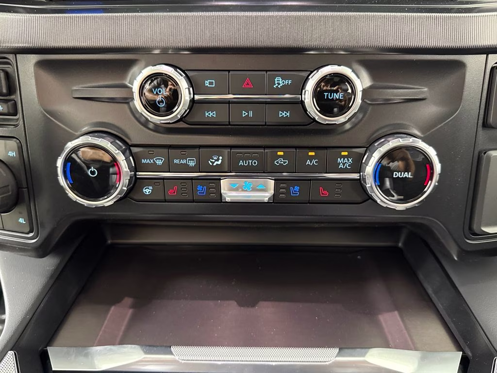 2026 Agate Black Metallic Ford Super Duty F-250 SRW Platinum 4X4 Truck