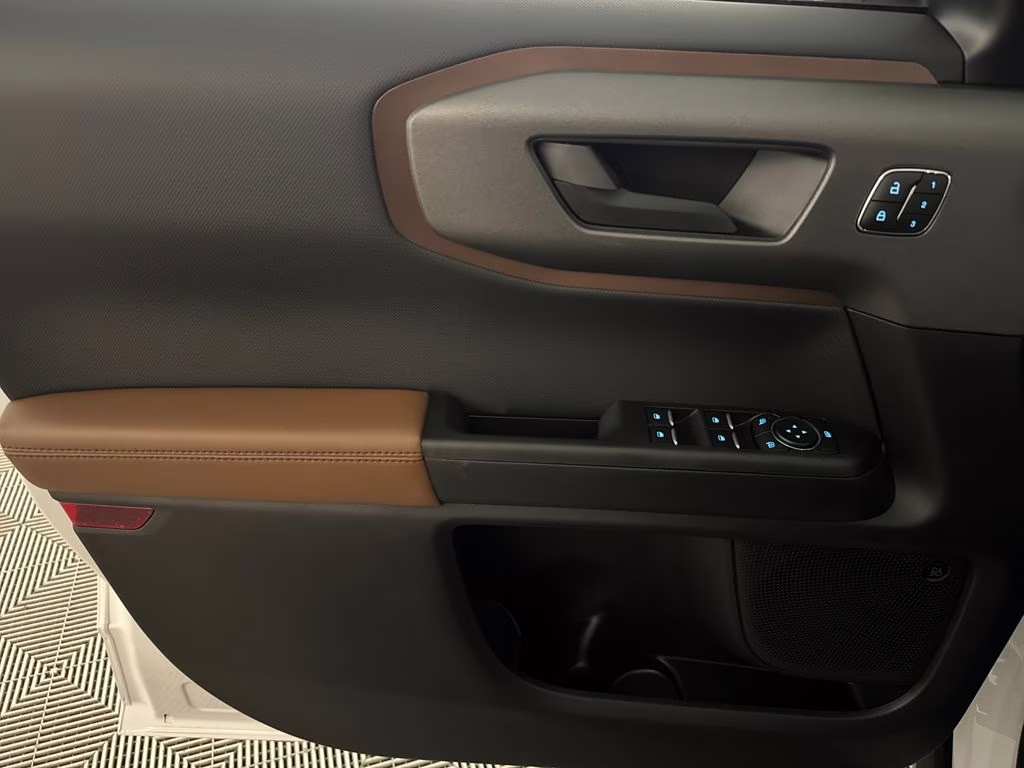 2026 Oxford White Ford Bronco Sport Outer Banks 4X4 SUV