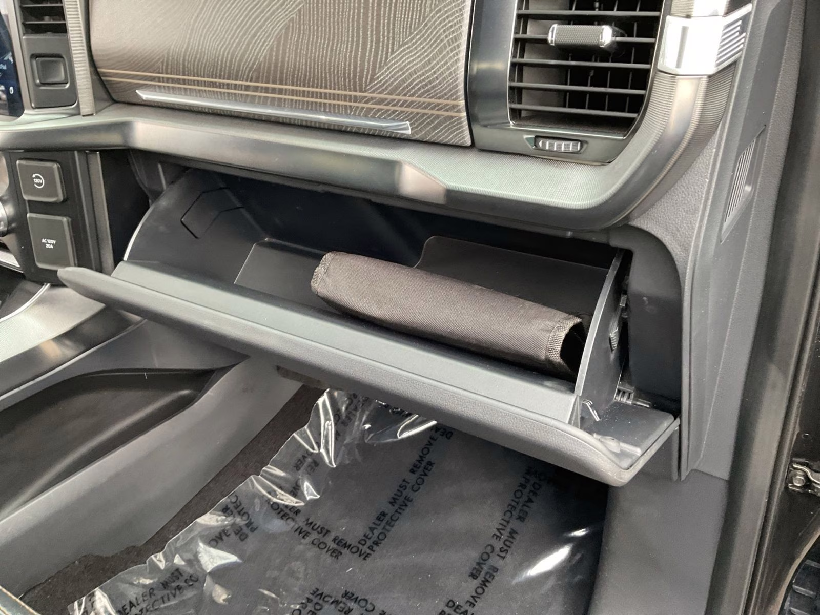 2021 Black Metallic Ford F-150 Platinum 4X4 Truck