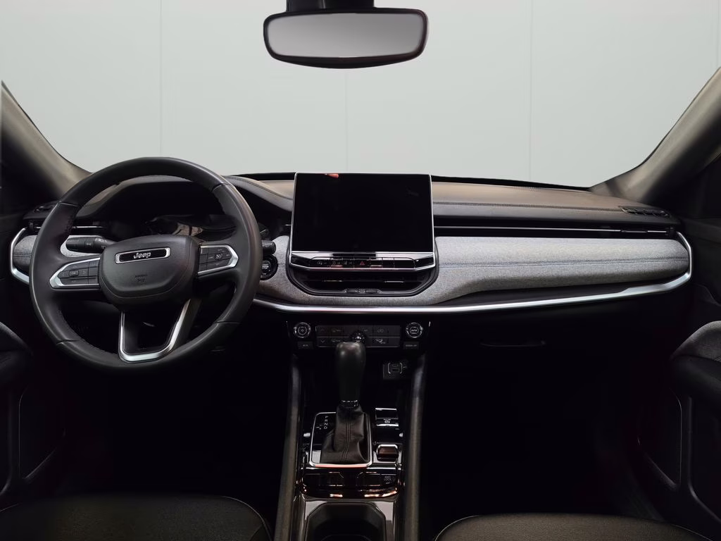 2024 Bright White Clearcoat Jeep Compass Latitude 4X4 SUV