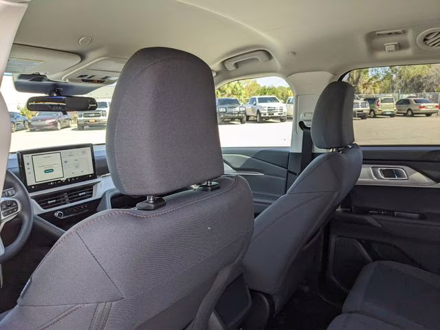 2026 Space White Metallic Ford Explorer Active RWD SUV