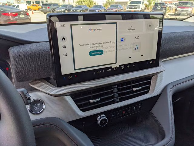 2026 Space White Metallic Ford Explorer Active RWD SUV