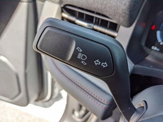 2026 Space White Metallic Ford Explorer Active RWD SUV