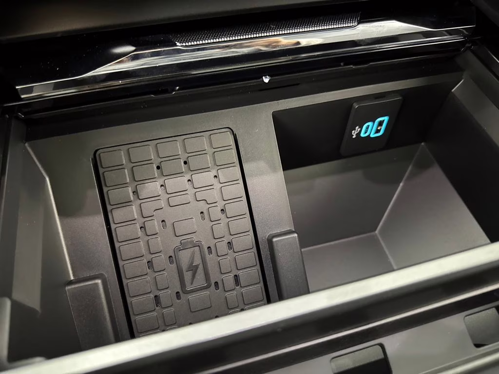 2026 Avalanche Ford Super Duty F-250 SRW Lariat 4X4 Truck