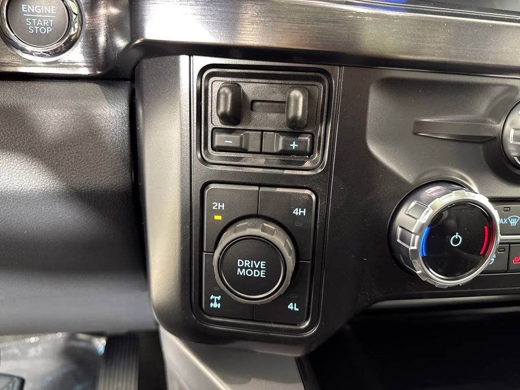 2026 Avalanche Ford Super Duty F-250 SRW Lariat 4X4 Truck