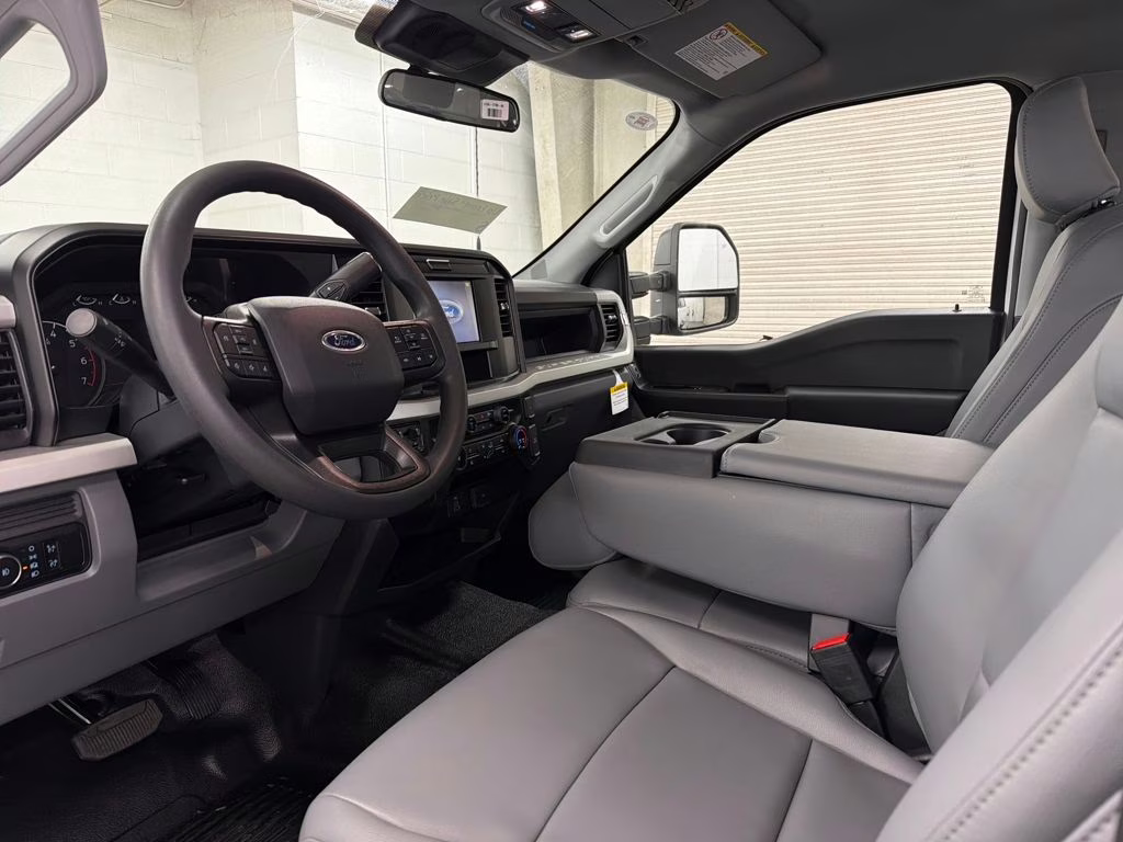 2026 OXFORD WHITE Ford Super Duty F-250 SRW XL 4X4 Truck