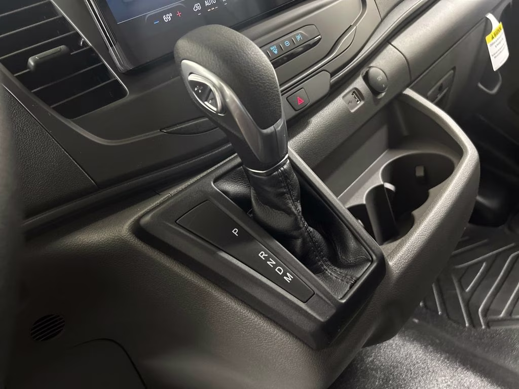 2026 OXFORD WHITE Ford Transit-250 XL RWD Van