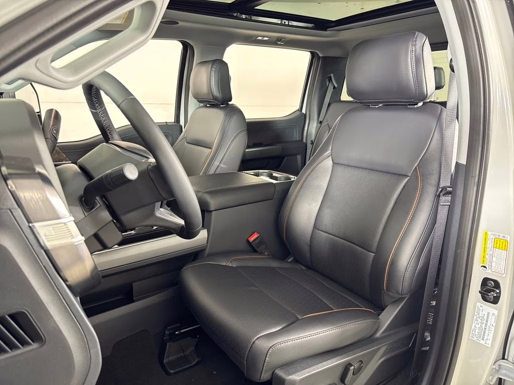 2026 Avalanche Ford Super Duty F-250 SRW Lariat 4X4 Truck