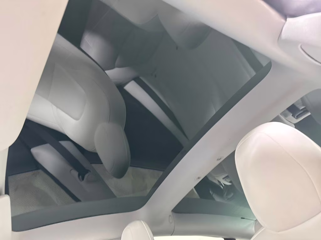 2021 Pearl White Multi-Coat Tesla Model 3 Standard Range Plus RWD Sedan