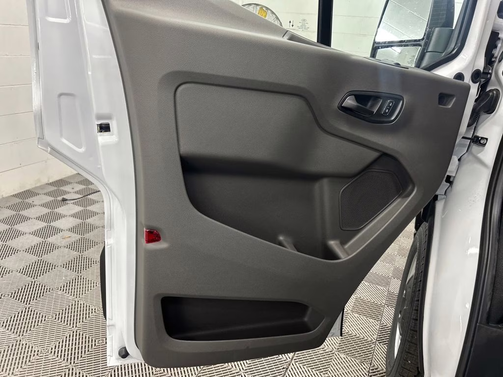 2026 OXFORD WHITE Ford Transit-250 XL RWD Van