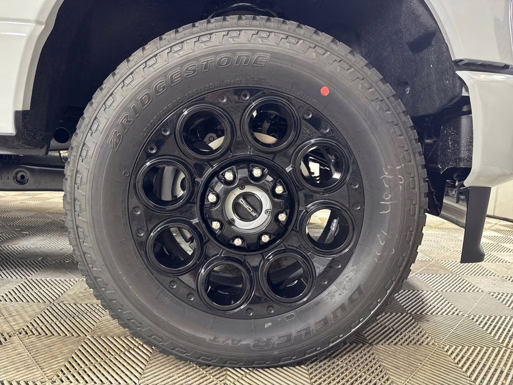 2026 Avalanche Ford Super Duty F-250 SRW Lariat 4X4 Truck