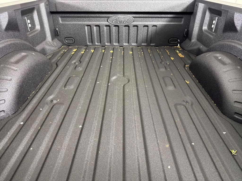 2026 Avalanche Ford Super Duty F-250 SRW Lariat 4X4 Truck