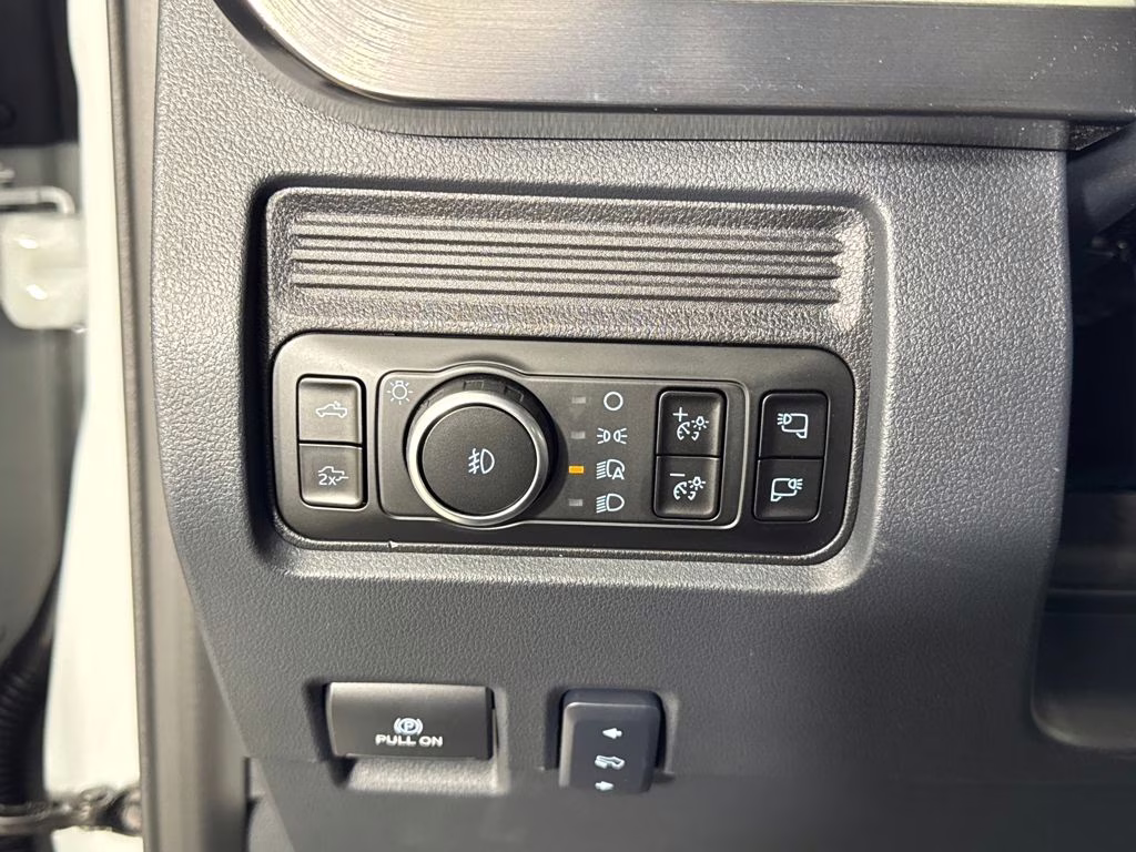 2026 Avalanche Ford Super Duty F-250 SRW Lariat 4X4 Truck