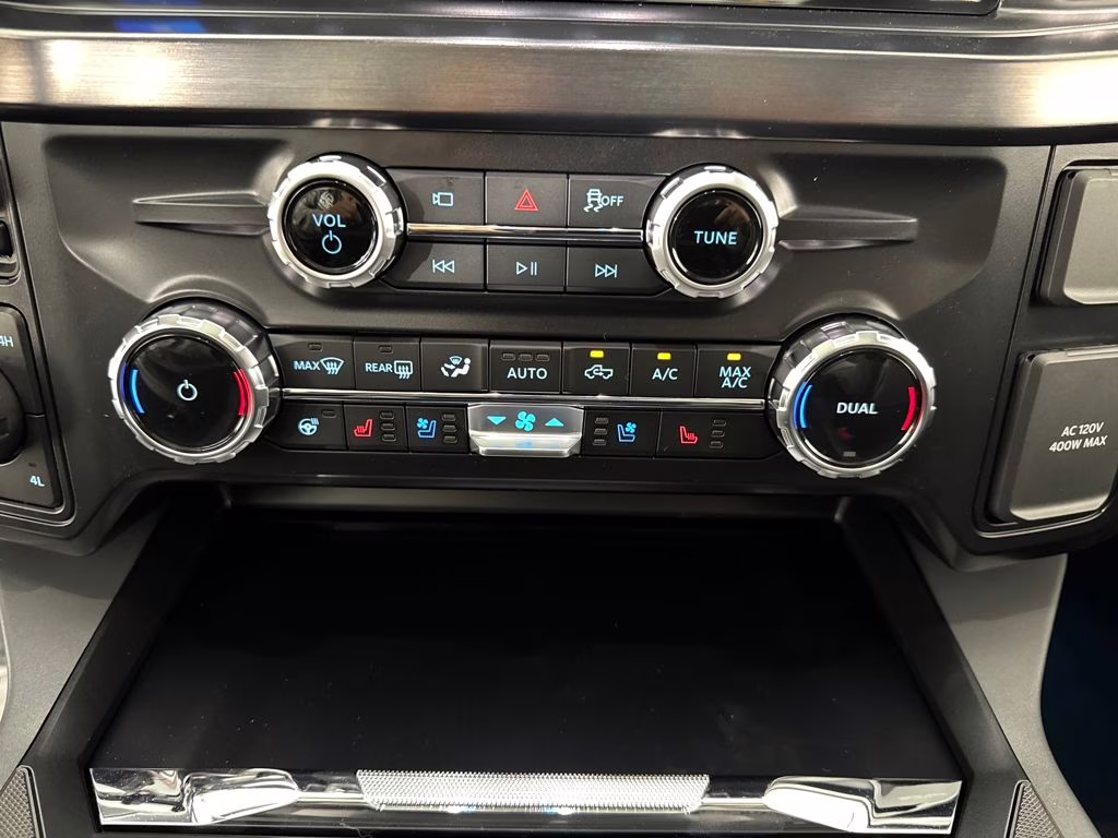 2026 Avalanche Ford Super Duty F-250 SRW Lariat 4X4 Truck