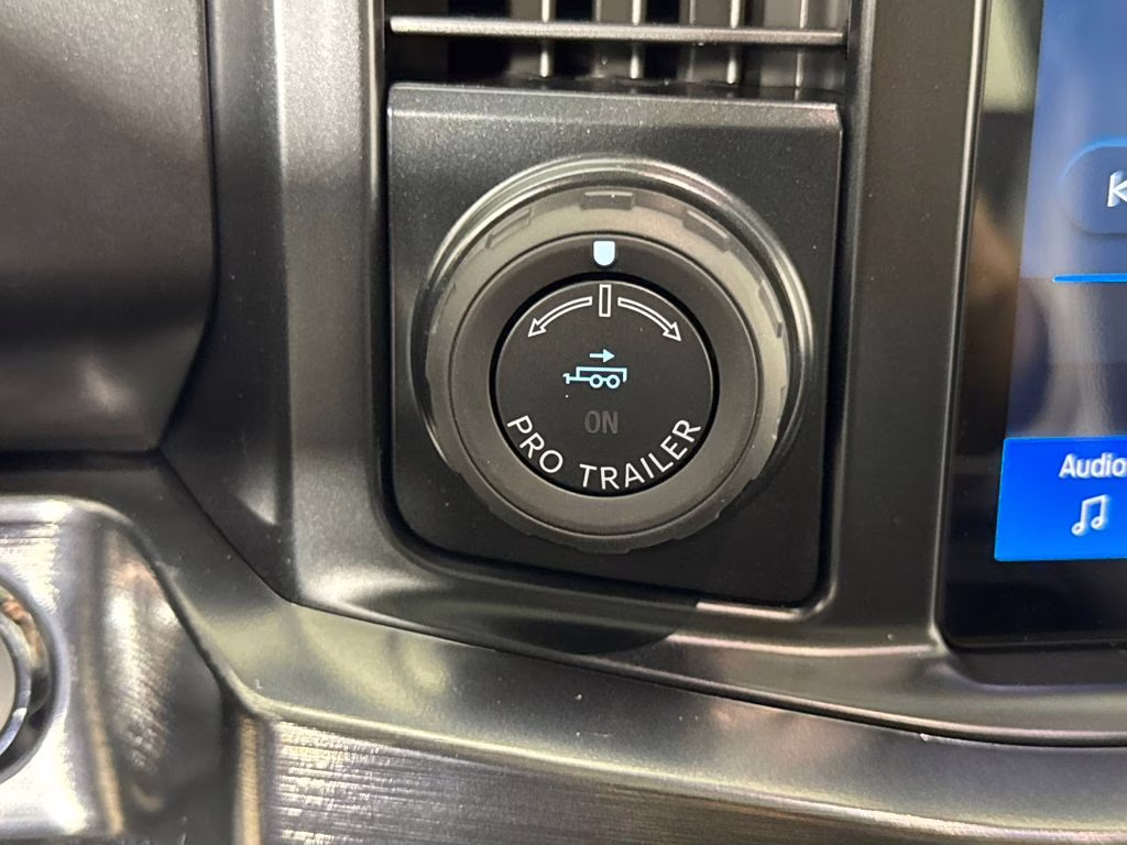 2026 Avalanche Ford Super Duty F-250 SRW Lariat 4X4 Truck