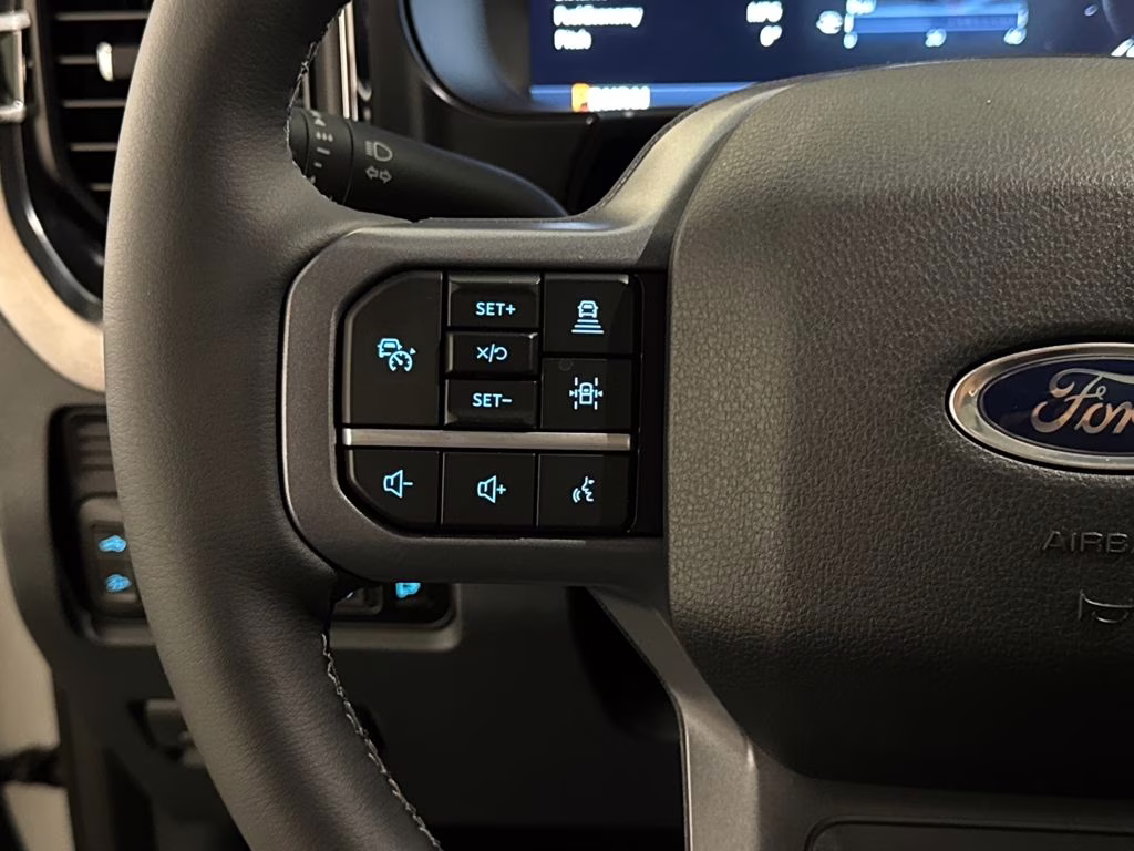 2026 Avalanche Ford Super Duty F-250 SRW Lariat 4X4 Truck