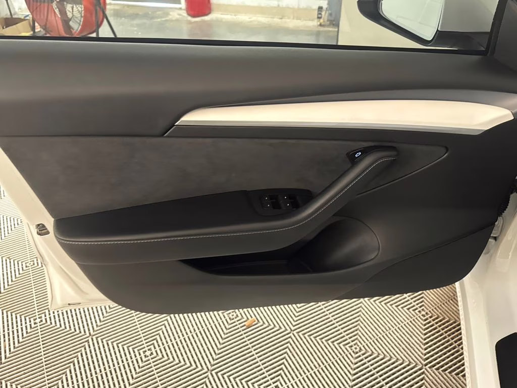 2021 Pearl White Multi-Coat Tesla Model 3 Standard Range Plus RWD Sedan