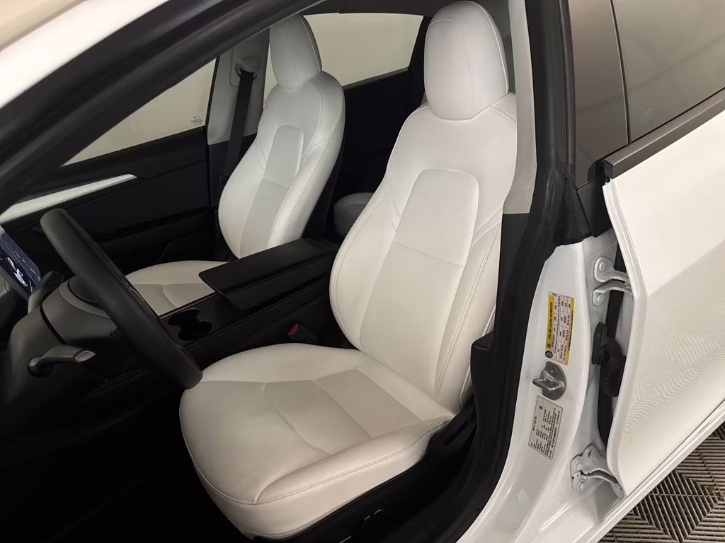 2021 Pearl White Multi-Coat Tesla Model 3 Standard Range Plus RWD Sedan