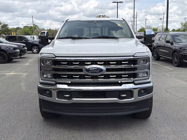2023 White Metallic Ford Super Duty F-250 SRW LARIAT 4X4 Truck