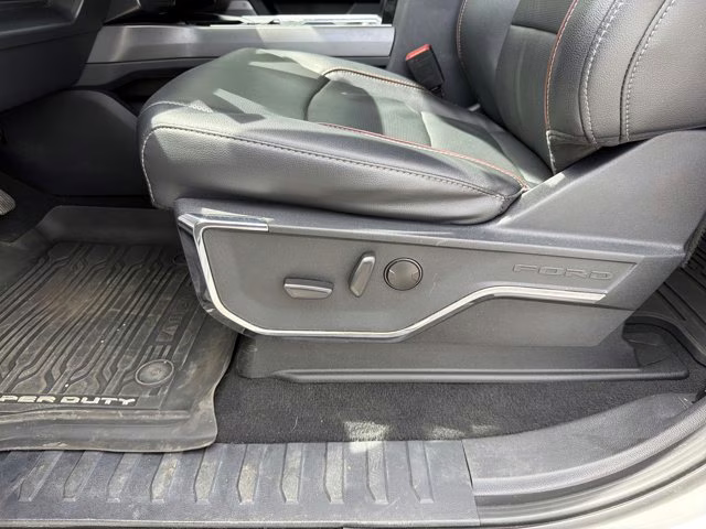 2023 White Metallic Ford Super Duty F-250 SRW LARIAT 4X4 Truck