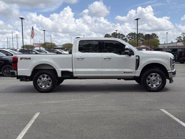 2023 White Metallic Ford Super Duty F-250 SRW LARIAT 4X4 Truck