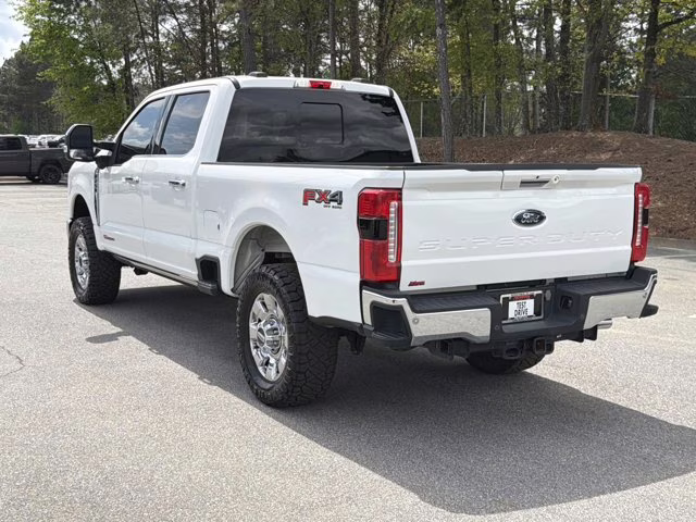 2023 White Metallic Ford Super Duty F-250 SRW LARIAT 4X4 Truck