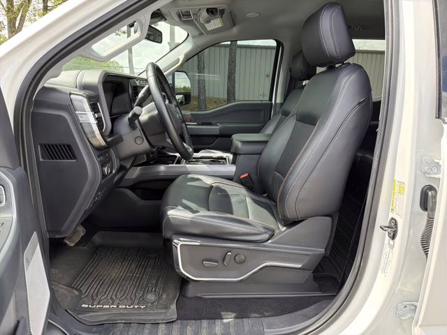 2023 White Metallic Ford Super Duty F-250 SRW LARIAT 4X4 Truck