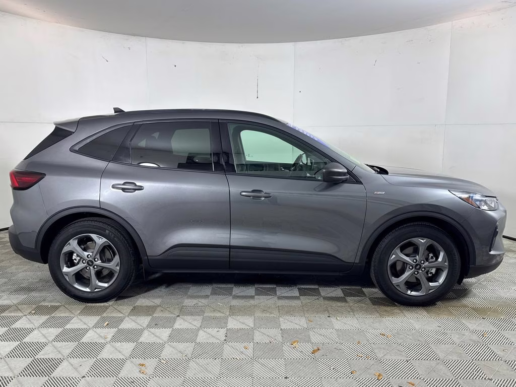 2025 Gray Metallic Ford Escape ST-Line FWD SUV