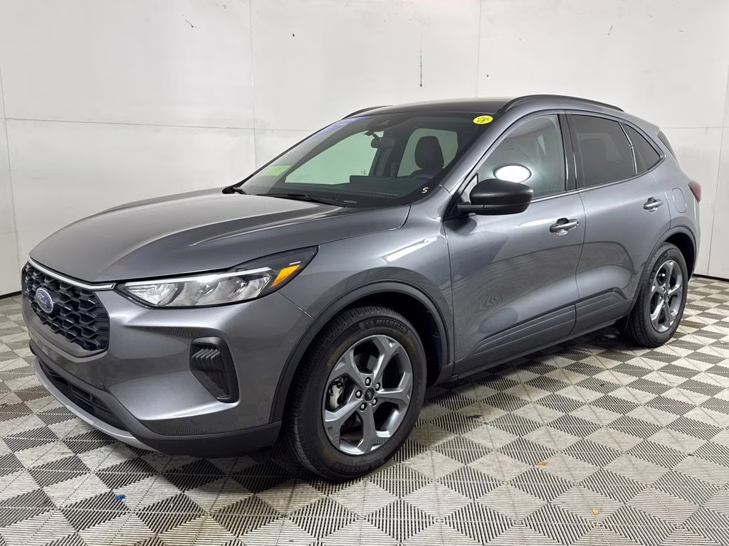 2025 Gray Metallic Ford Escape ST-Line FWD SUV
