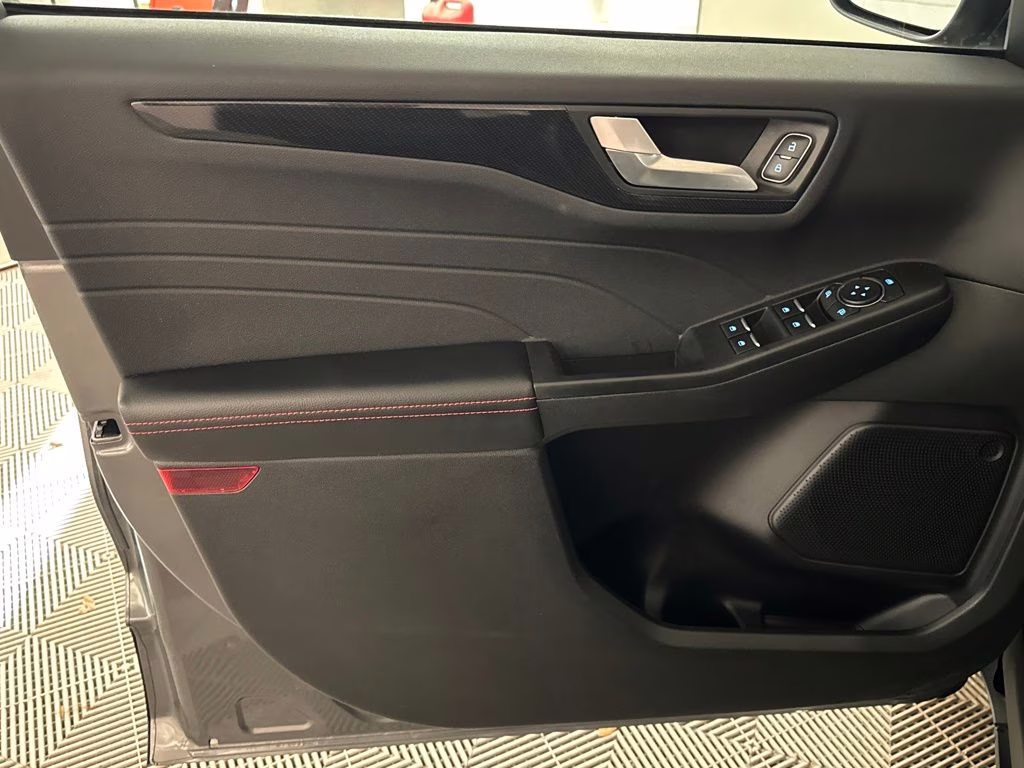 2025 Carbonized Gray Metallic Ford Escape ST-Line FWD SUV