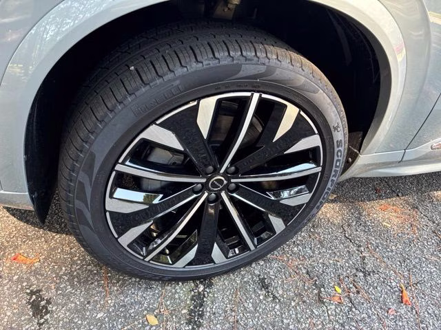 2026 Vapour Grey Volvo XC90 B6 Plus 7-Seater AWD SUV