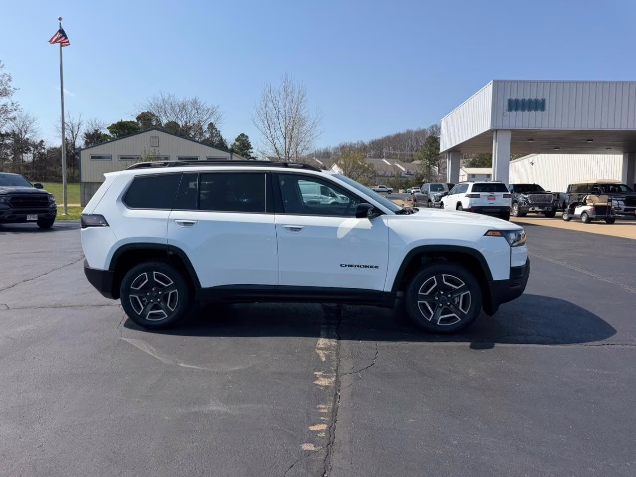 2026 Bright White Clearcoat Jeep Cherokee Laredo 4X4 SUV